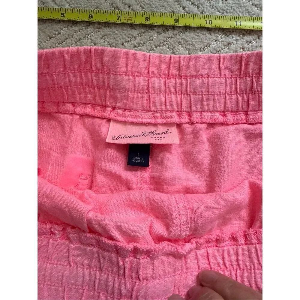 NWT Universal Thread Shorts - Picture 4 of 6